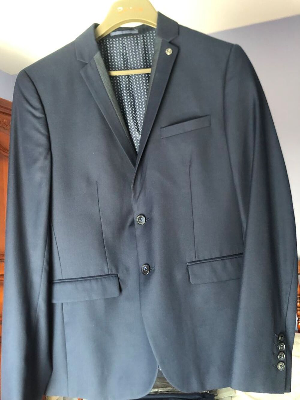Un Lot de v&ecirc;tements Vêtements