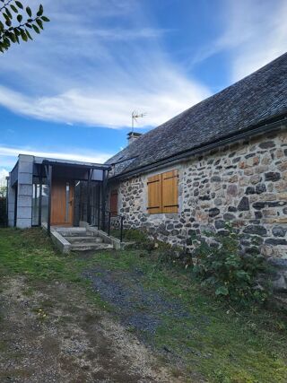 Location Maison Maison rénovée Sainte-geneviève-sur-argence