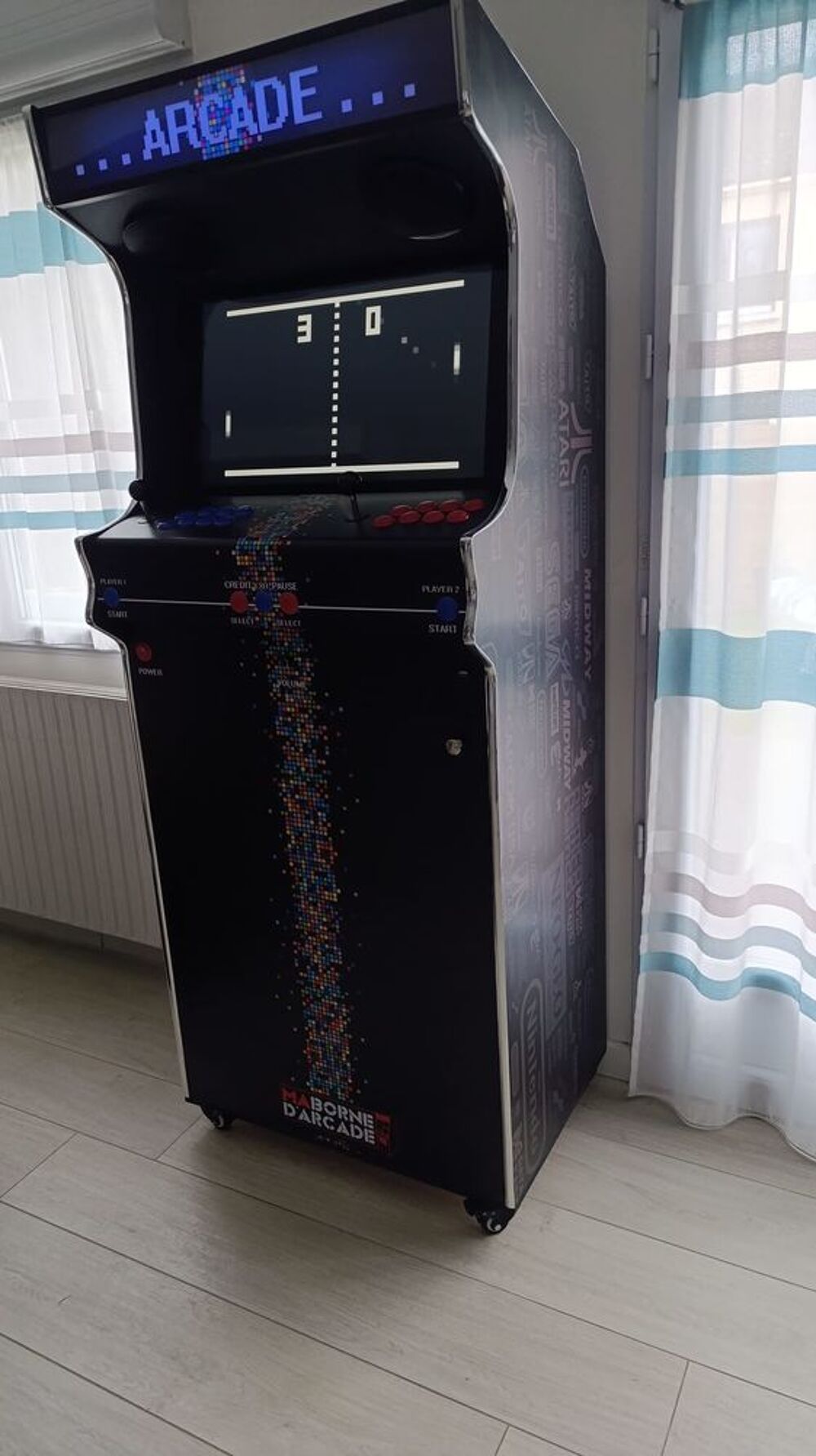 BORNE D'ARCADE, 15000 JEUX, HAUT DE GAMME, FABRIQUEE FRANCE Consoles et jeux vidéos