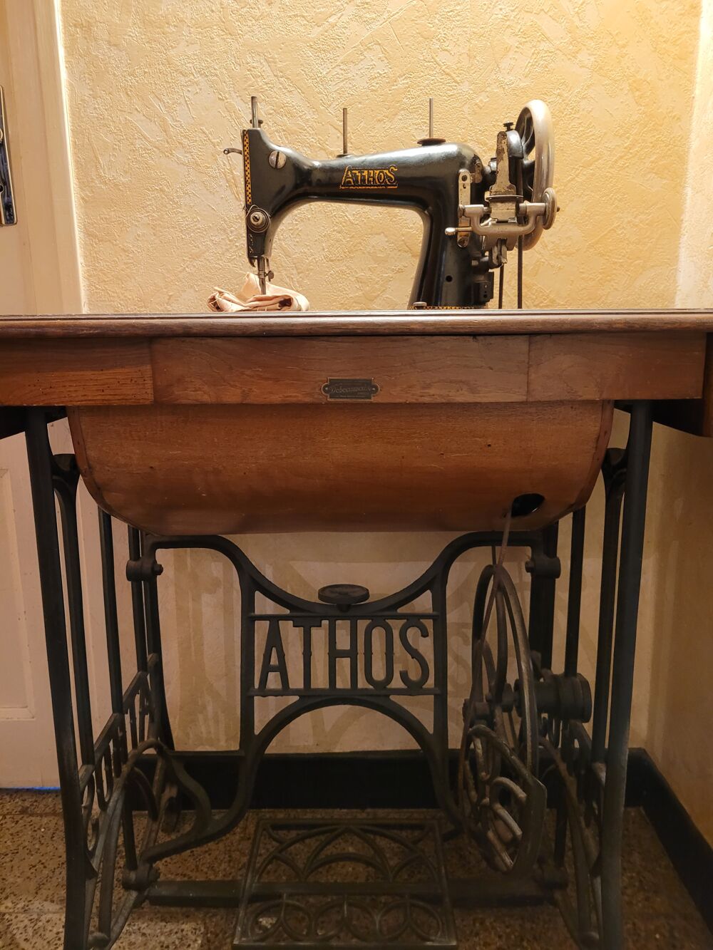 Machine &agrave; coudre Athos Décoration