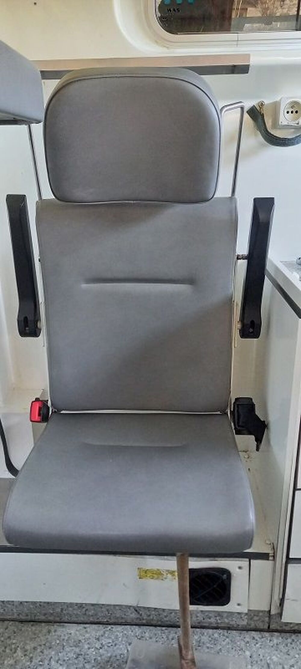  si&egrave;ges pour van v&eacute;hicule am&eacute;nag&eacute; Bricolage