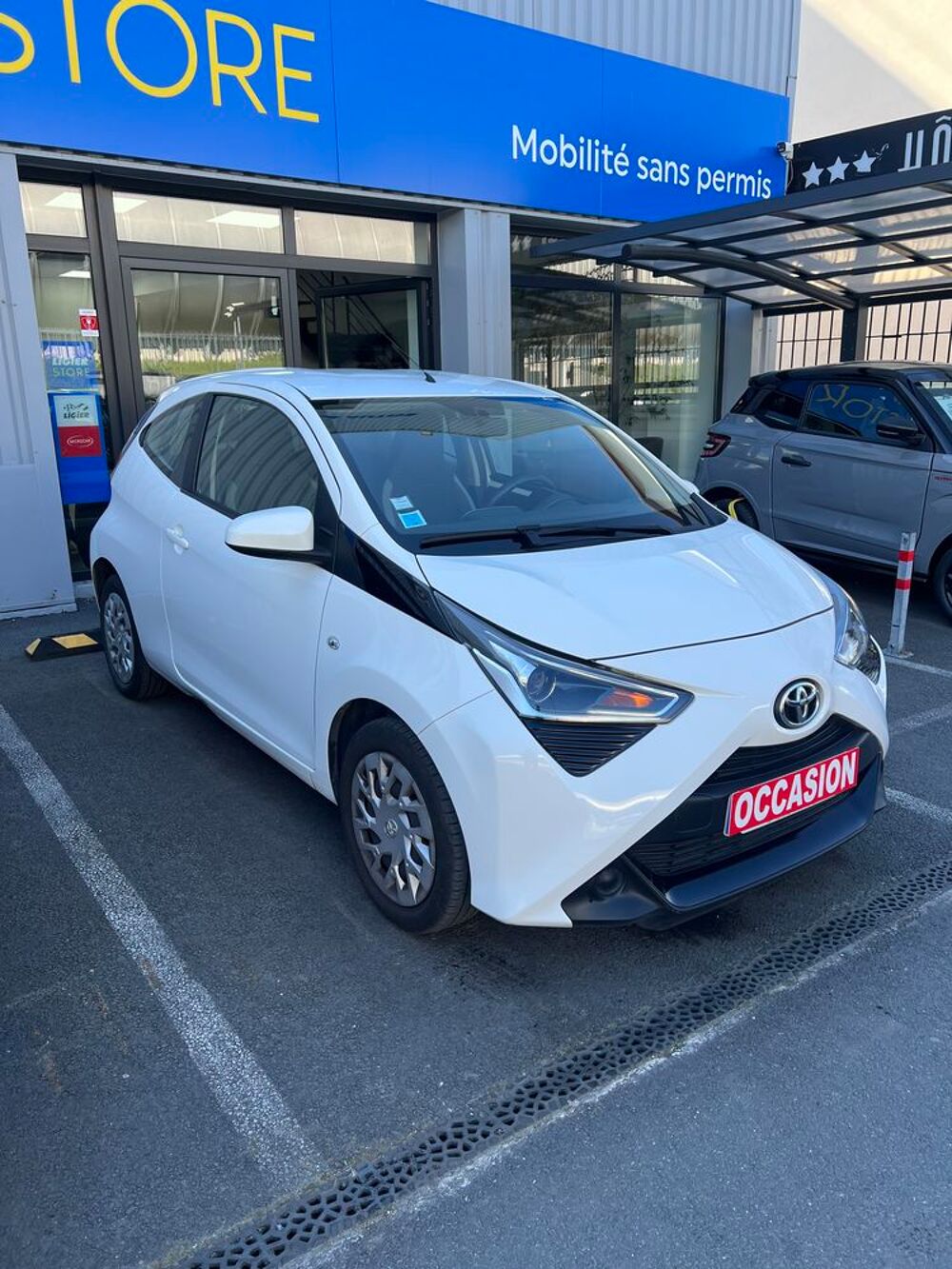 Aygo Pro 1.0 VVT-i x-play 2019 occasion 94200 Ivry-sur-Seine