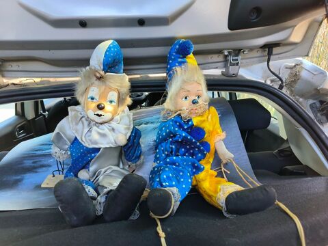 Lot de poup�es et marionnettes 60 Fr�jus (83)