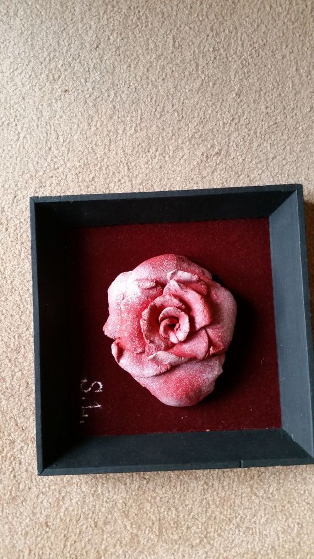 Tableau rose en ceramique Décoration