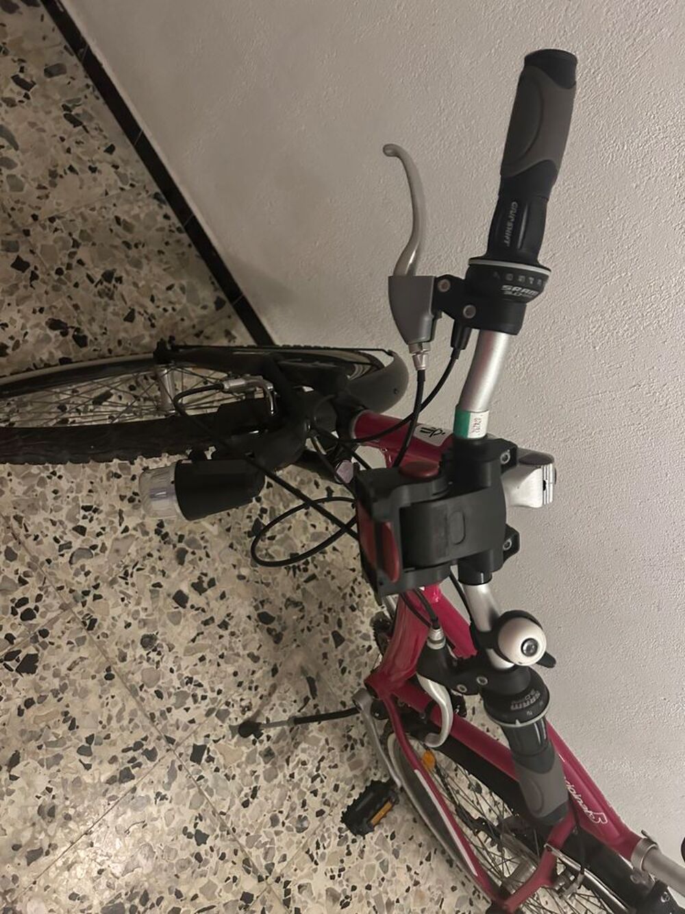 V&eacute;lo de ville femme 26 pouces Vélos