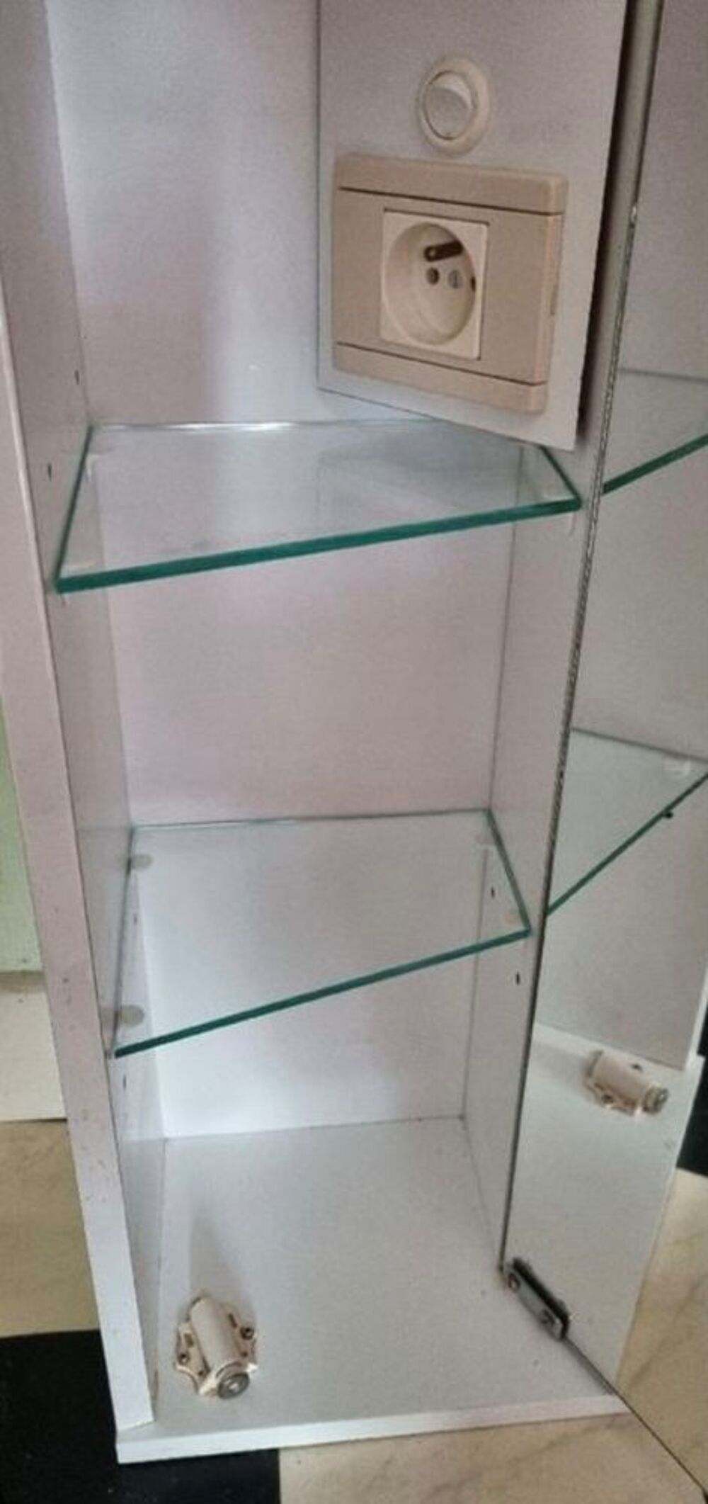 Armoire &agrave; glaces Meubles