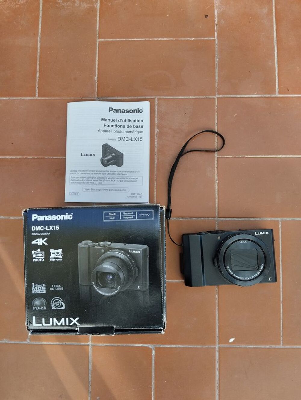 appareil photo Panasonic DMC-LX15 avec tr&eacute;pied. Neuf Photos/Video/TV