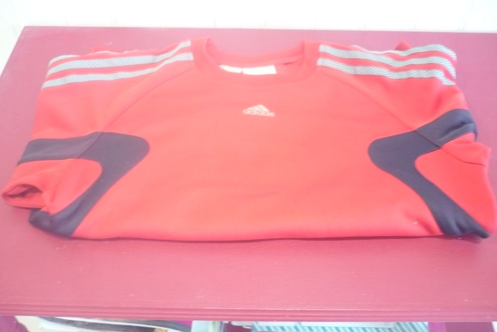 SWEAT ADIDAS ROUGE 12ANS Vêtements enfants