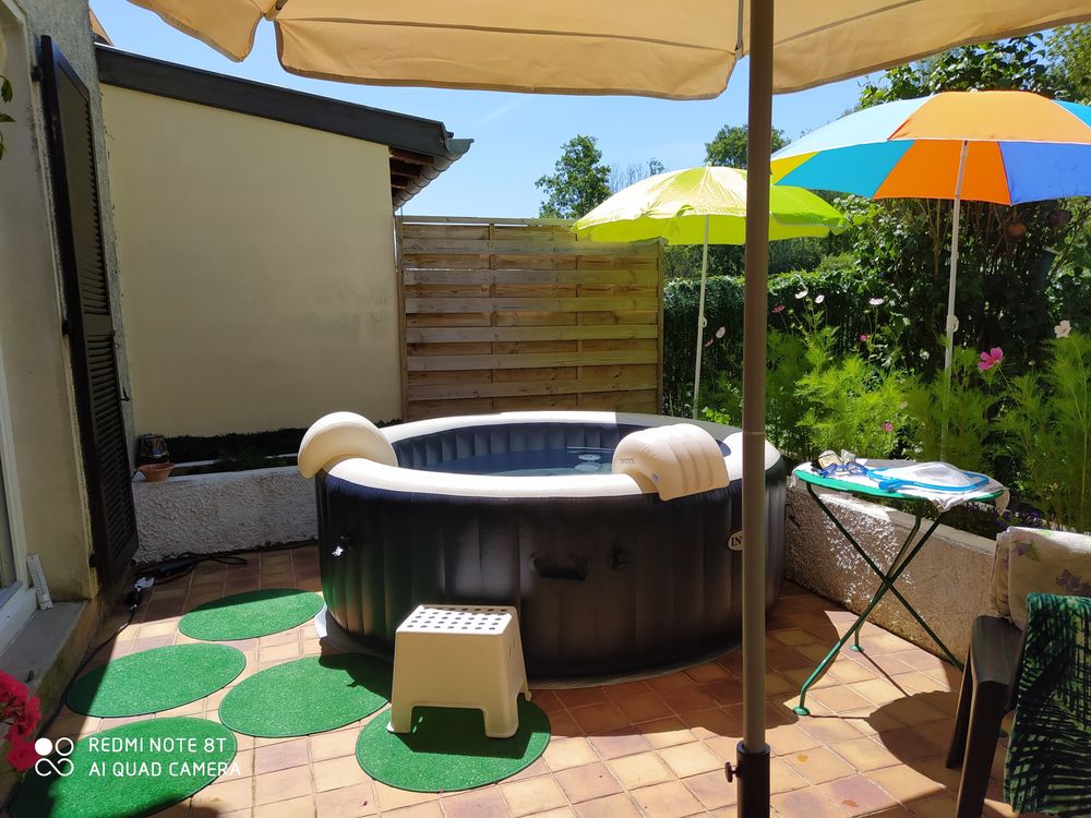 SPA INTEX - 4 PERSONNES Jardin