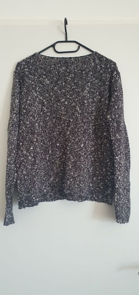 Pull noir et blanc 5 Saint-Donat-sur-l'Herbasse (26)