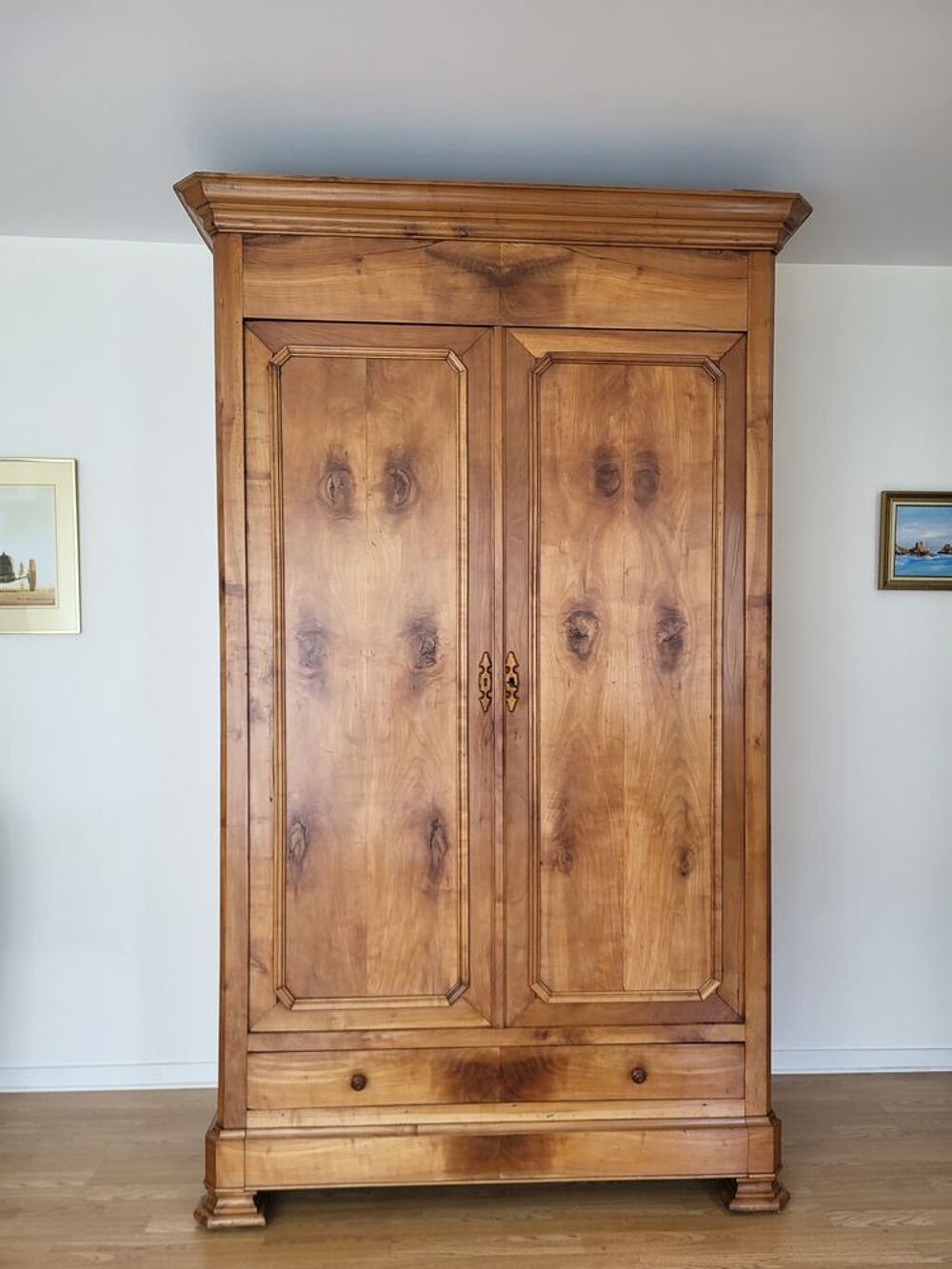 ARMOIRE EN MERISIER MASSIF - EPOQUE XIXe Meubles