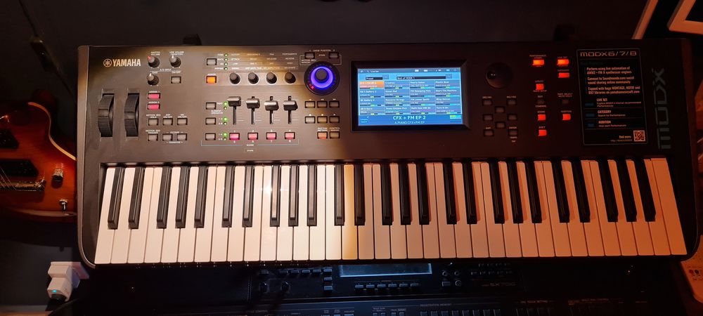 YAMAHA MODX 6+ Synth&eacute;tiseur + Housse pro Instruments de musique