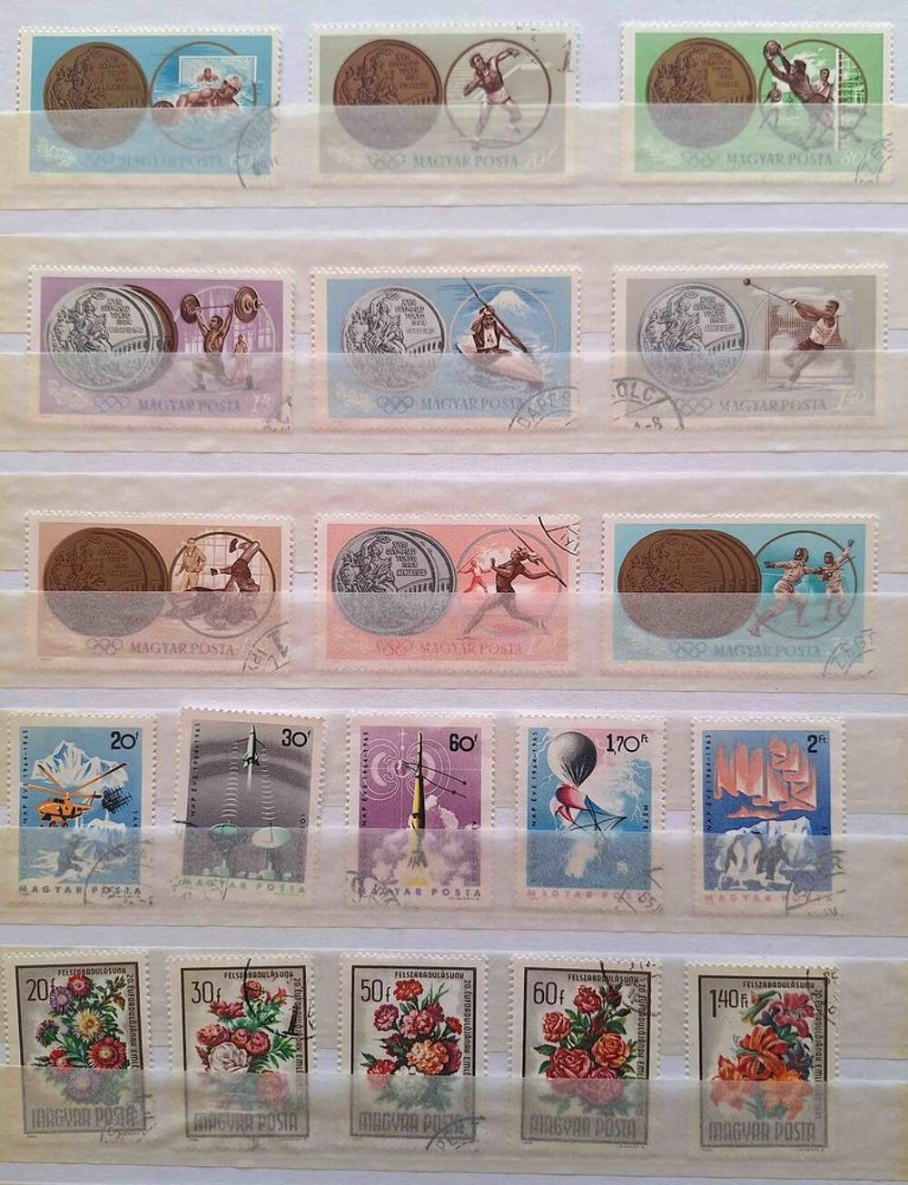 S&eacute;rie de timbres de collection de Hongrie D 