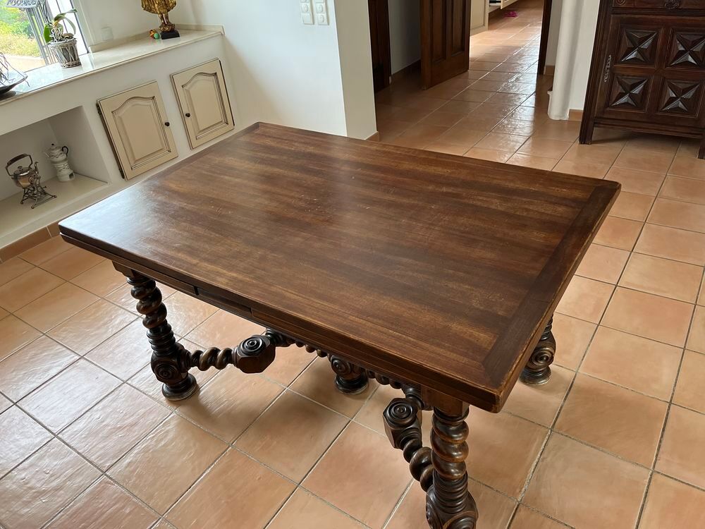 Table ancienne style Louis 13. Meubles