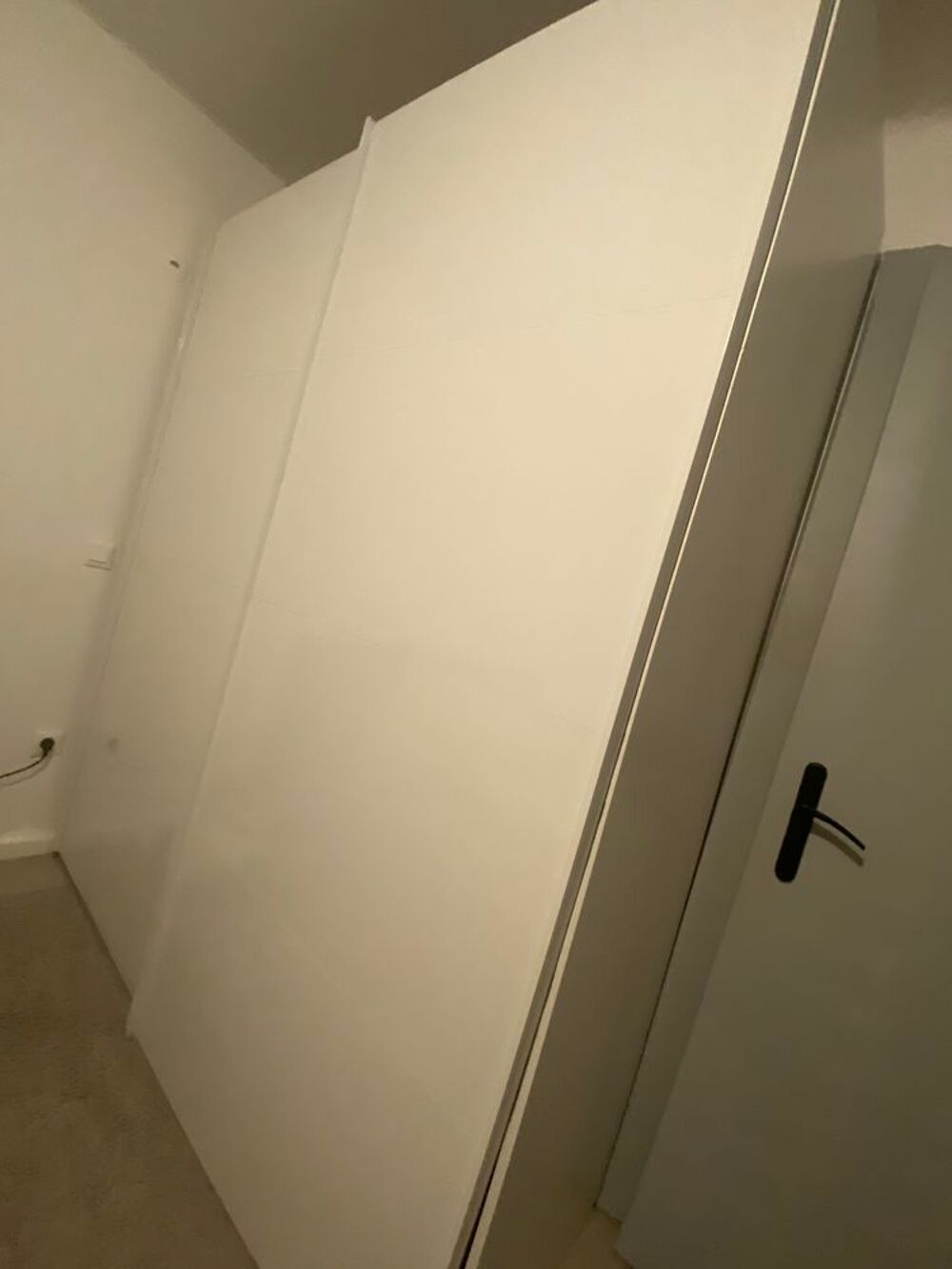 Armoire blanc laqu&eacute;e Meubles