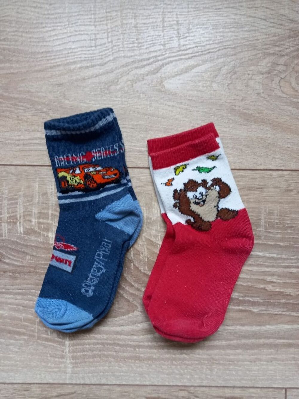 lot de 2 paires de chaussettes taille 22 - 23 Vêtements enfants