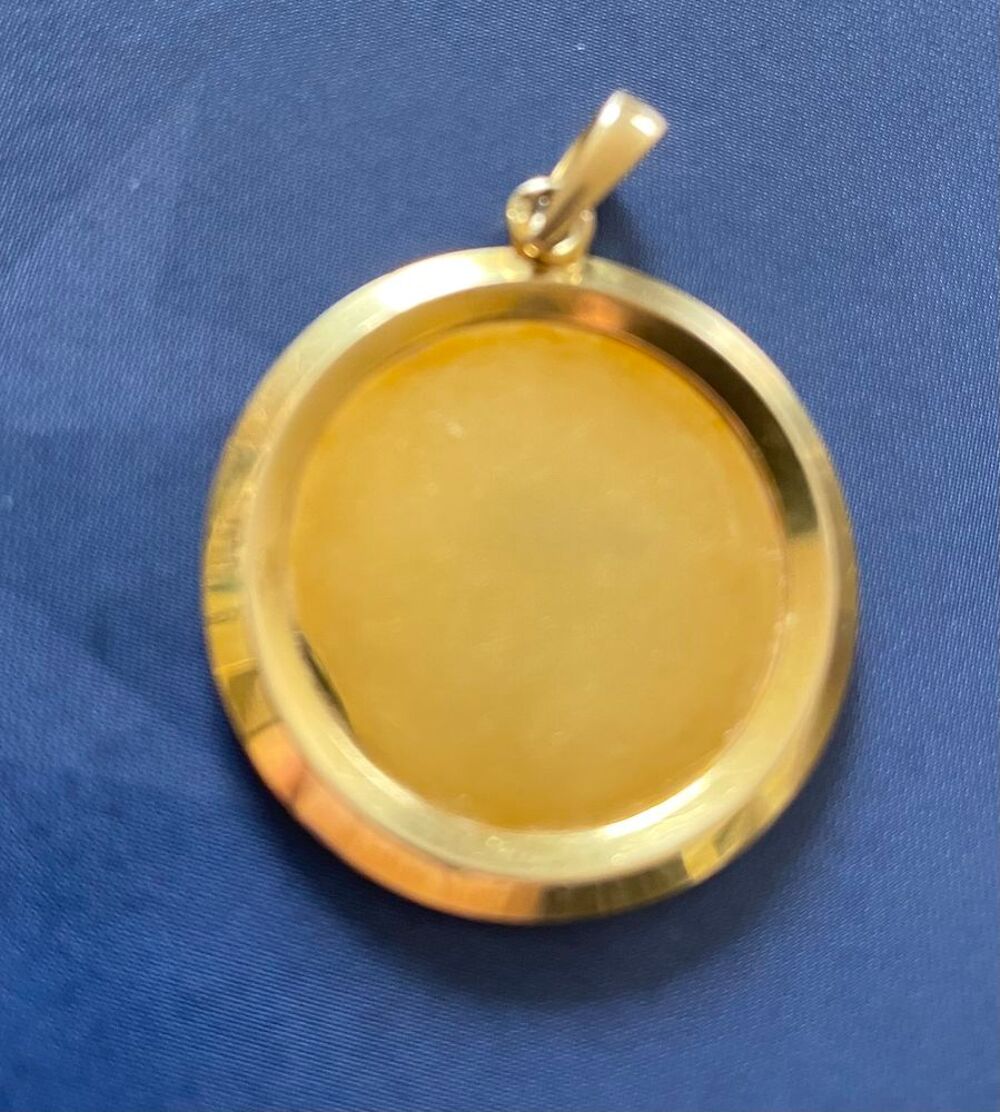 M&eacute;daille d'Amour Bijoux et montres