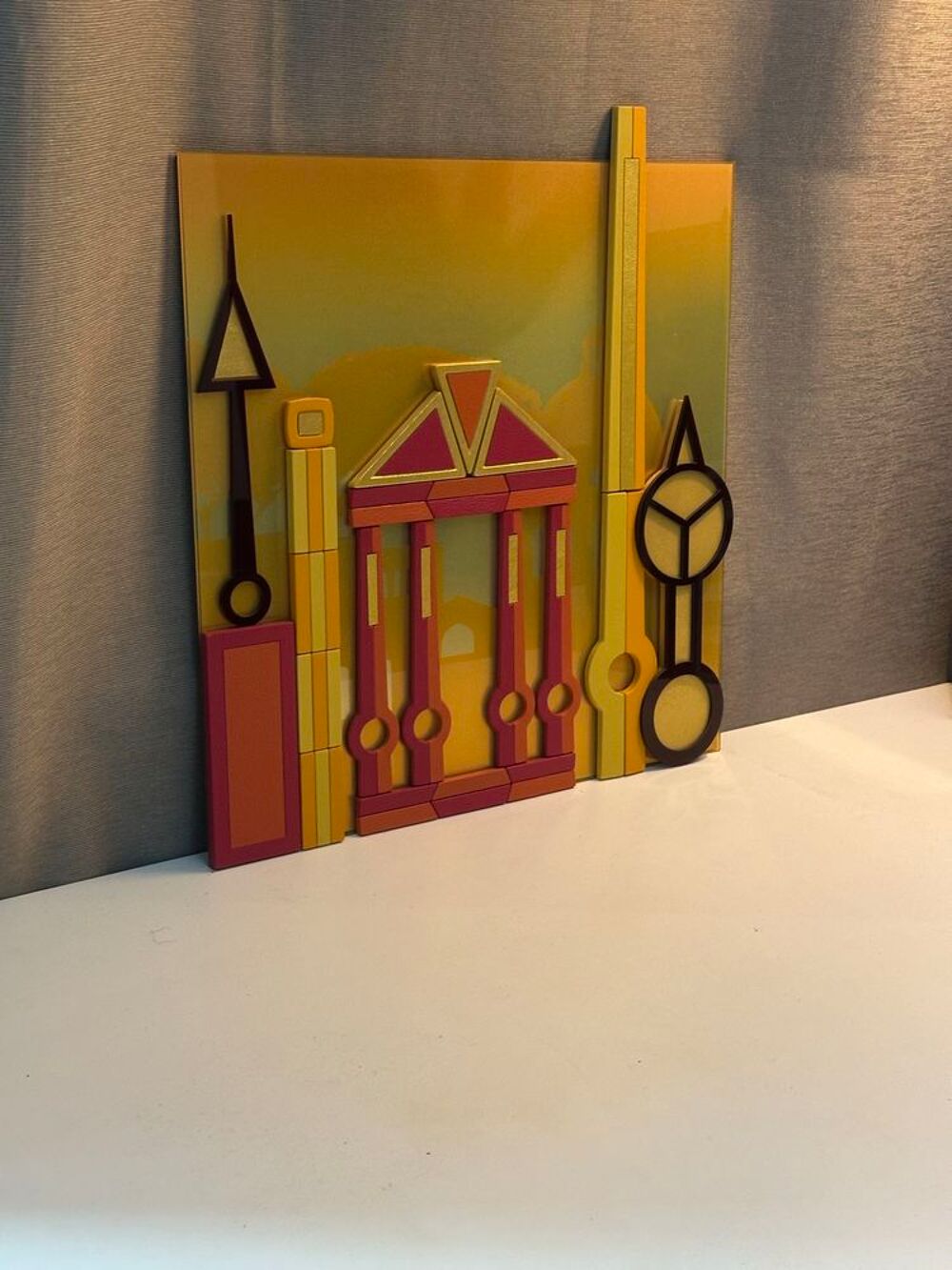 Pr&eacute;sentoir Rolex Officiel - Rare PLV de Vitrine Jaune - Design G&eacute;om&eacute;trique 