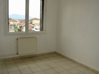  Appartement à louer 3 pièces 46 m²