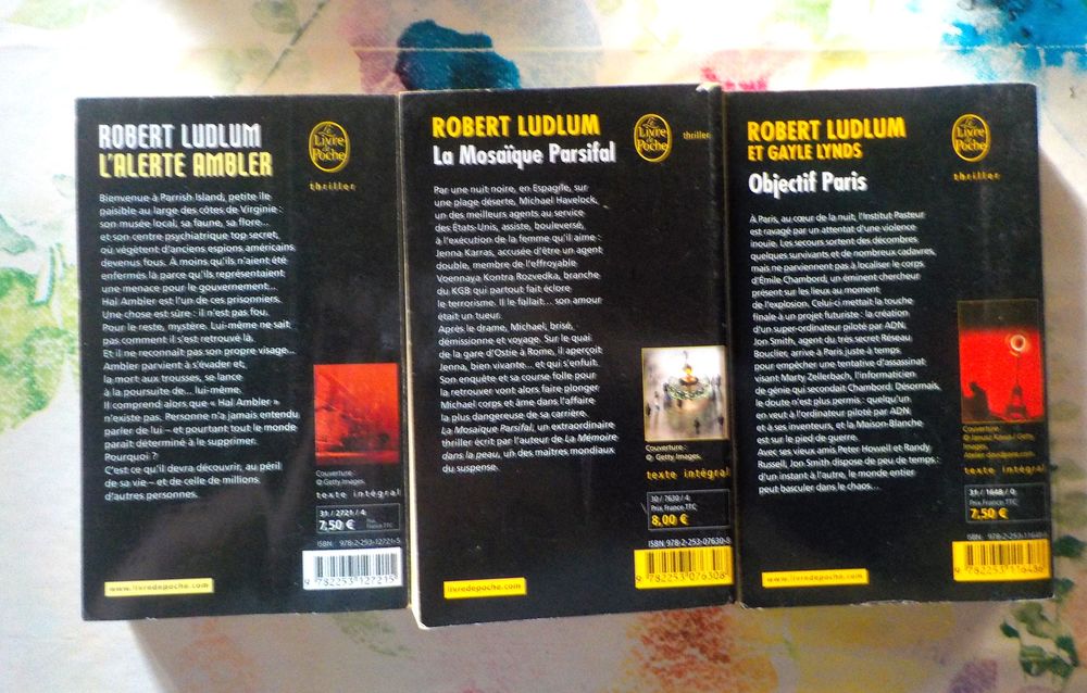 3 Robert LUDLUM (d&eacute;tail dans l'annonce) Livres et BD