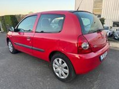Clio CAMPUS 1.2 PACK CLIM. 2011 4 CV. TBEG GAR. MEC. 2011 occasion 78300 Poissy