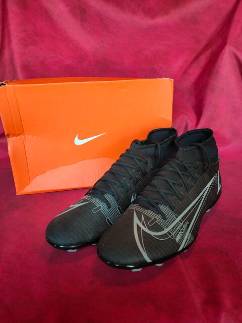 Chaussures de football nike superfly 8 club pointure 47 neuves Avermes (03)