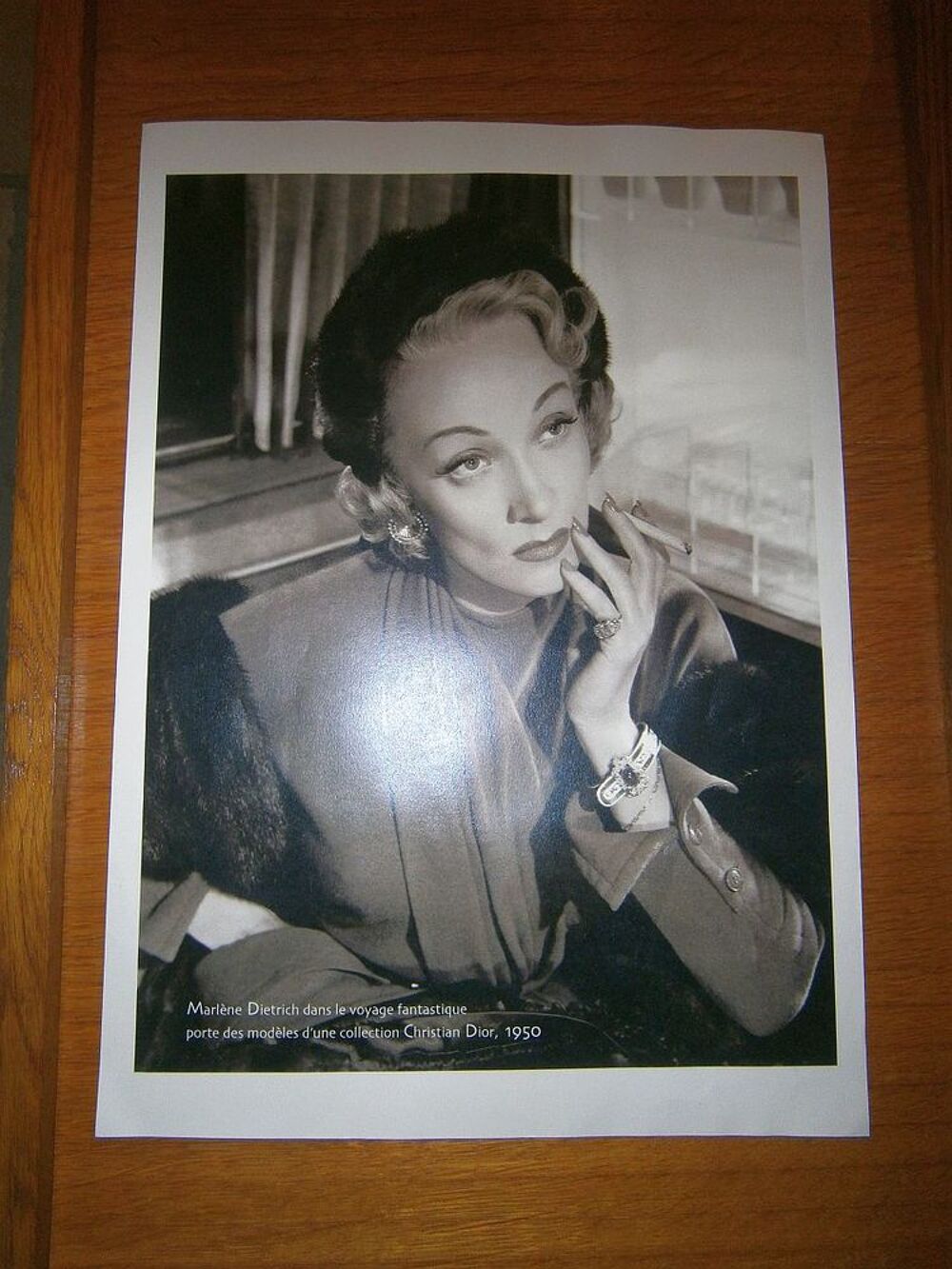 Affiche publicitaire 1950: Marl&egrave;ne Dietrich collection .Dior 