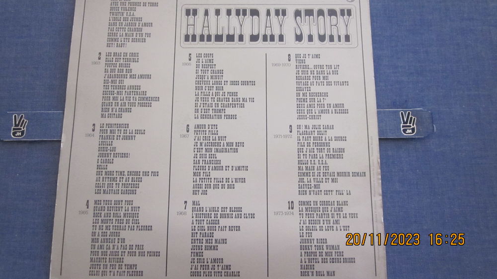 Coffret de 10 Vinyles de Johnny Hallyday Story de 1975 CD et vinyles