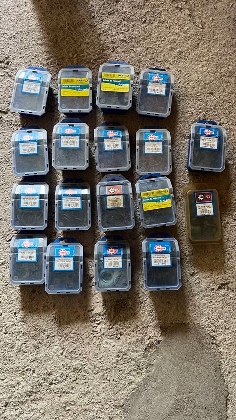 LOT 18 boites de JOINTS DE RACCORDS TOUTES DIMENSIONS 90 Berric (56)