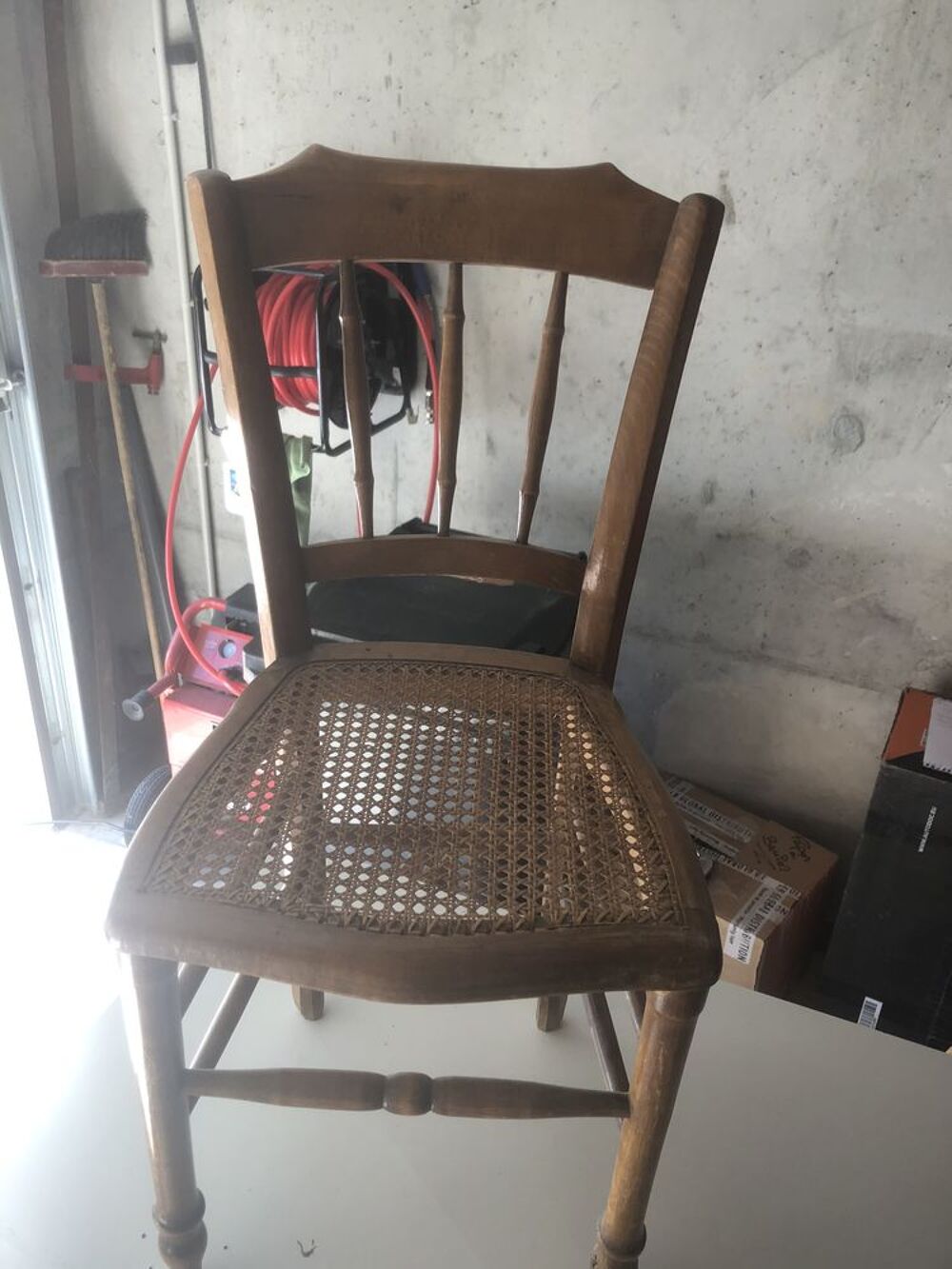 deux chaises cann&eacute;s Meubles