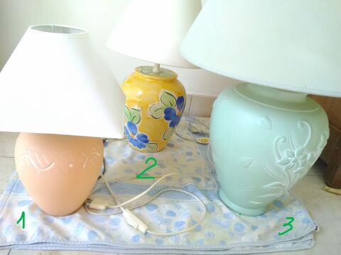 Lampes  poser (3) /  l'unit 8 Cavaillon (84)