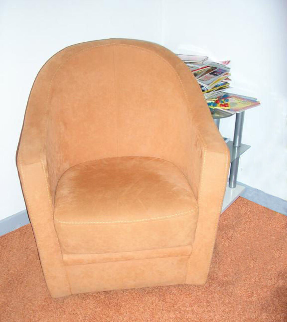 FAUTEUIL CRAPAUD ALCANTARA EXCELLENT ETAT COULEUR CORAIL Meubles
