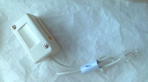 Prise t�l�phonique avec cordon de raccordement 1 Villeurbanne (69)