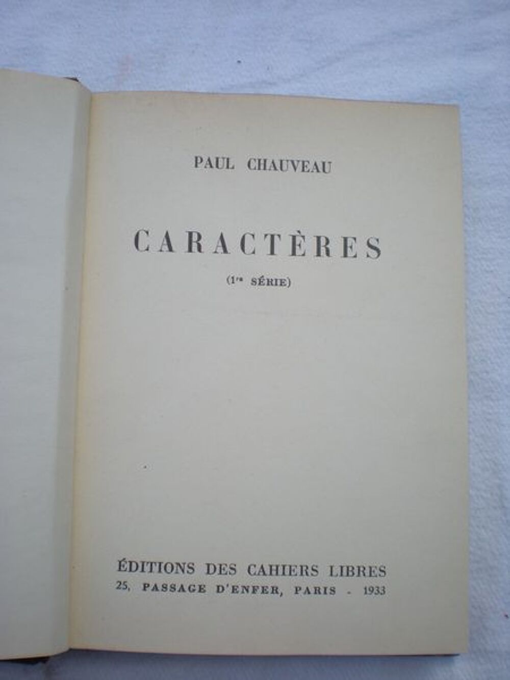 caract&egrave;res Livres et BD
