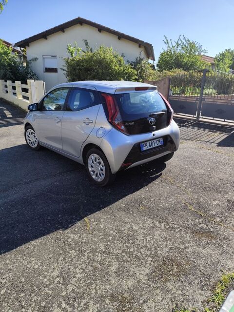 Toyota aygo 1.0 VVT-i x-play