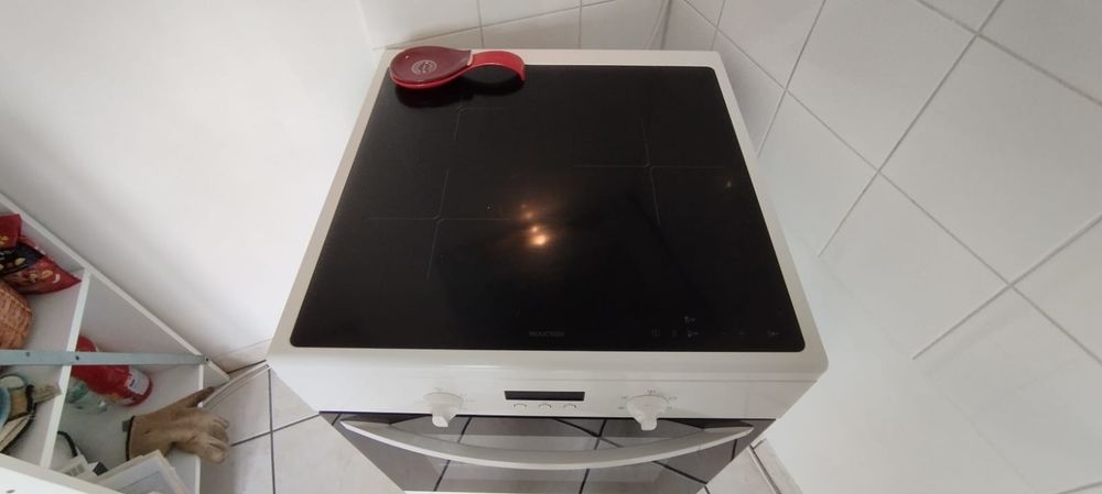 Cuisini&egrave;re induction Brandt. Electroménager