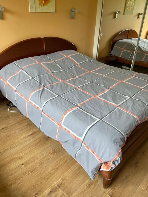 Lit pieds et ttes relevables 160 x 200 300 Le Mesnil-Saint-Denis (78)