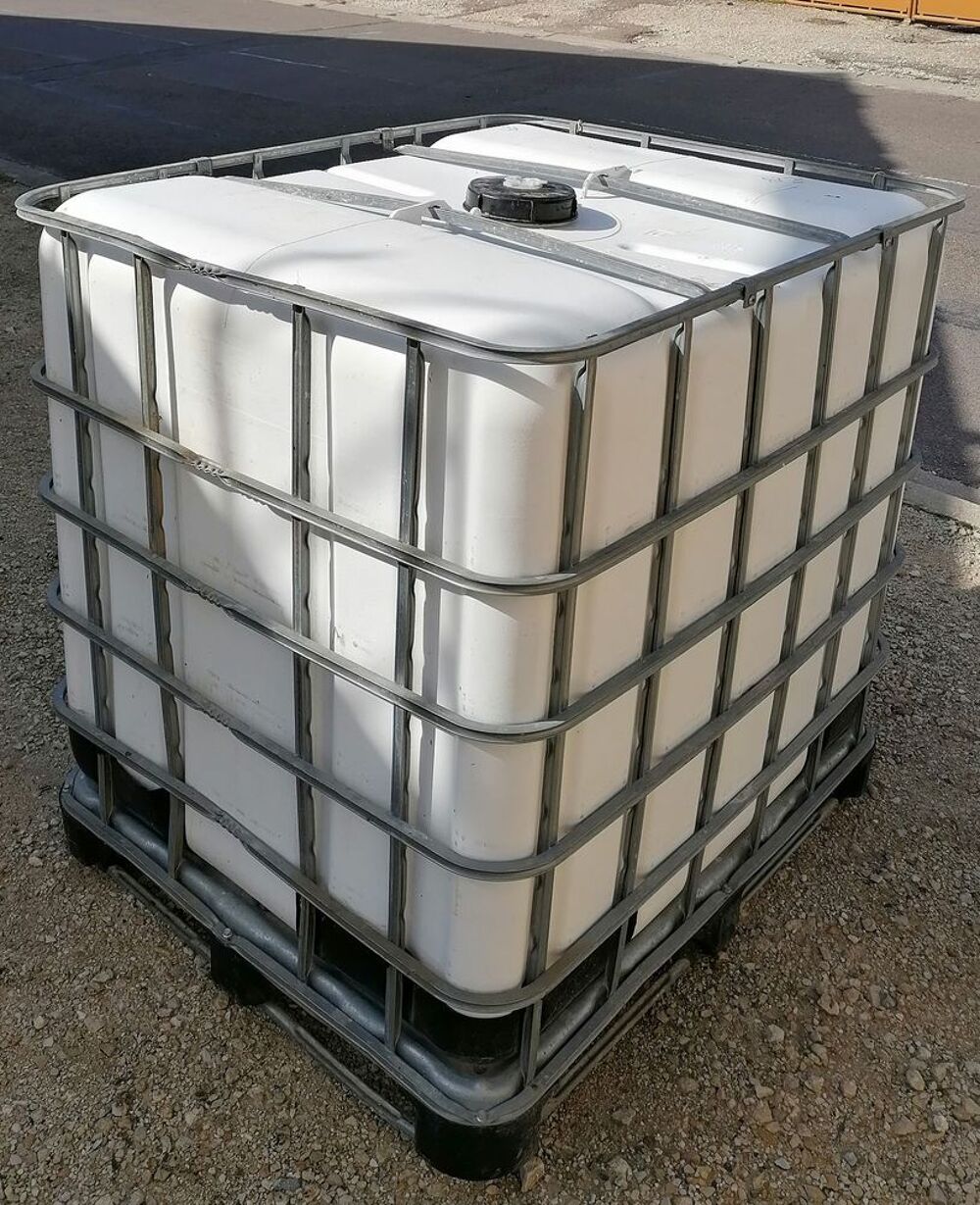 Cherche cuves (citernes) alimend'occasion: 700L,800L,1000L Jardin