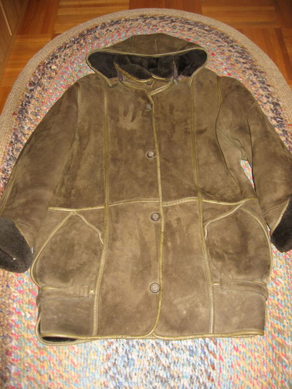 TROIS QUART EN MOUTON Vêtements