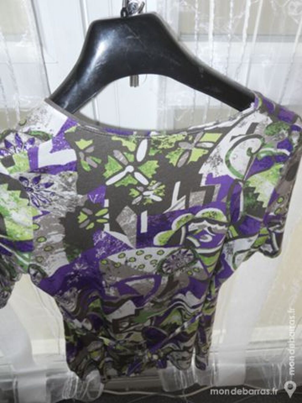 Tshirt imprim&eacute; taille S Vêtements