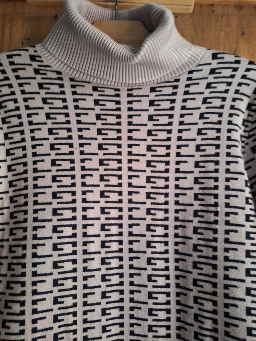 pull col roul&eacute; marque Jovial Vêtements