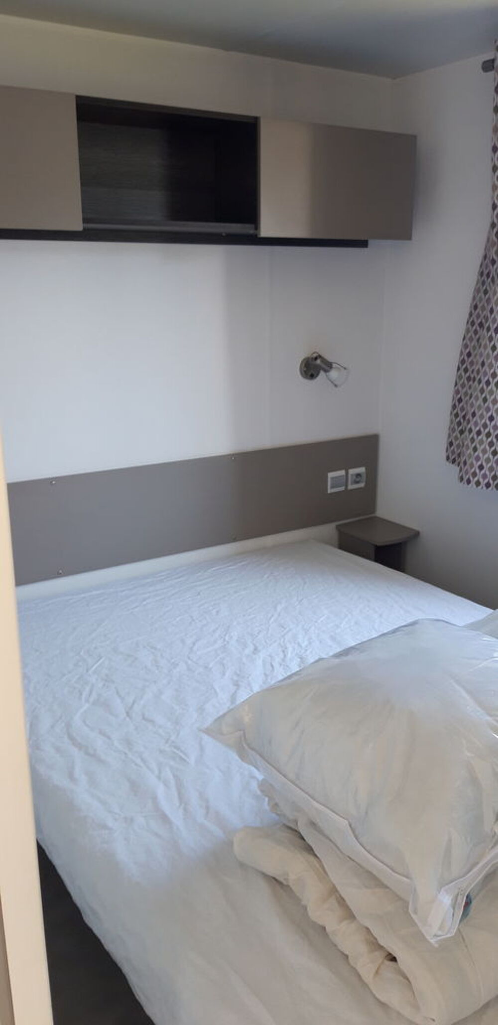   Mobihome 6places 
Lit parapluie fourni Pays de la Loire, Saint-Hilaire-de-Riez (85270)