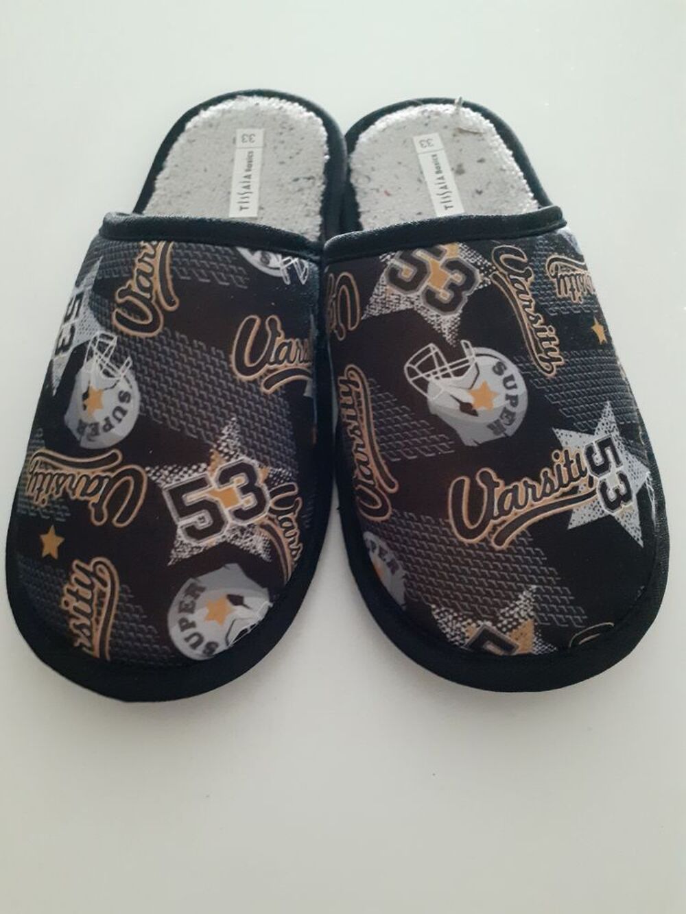 Pantoufles Tissaia Pointure 33 Chaussures enfants