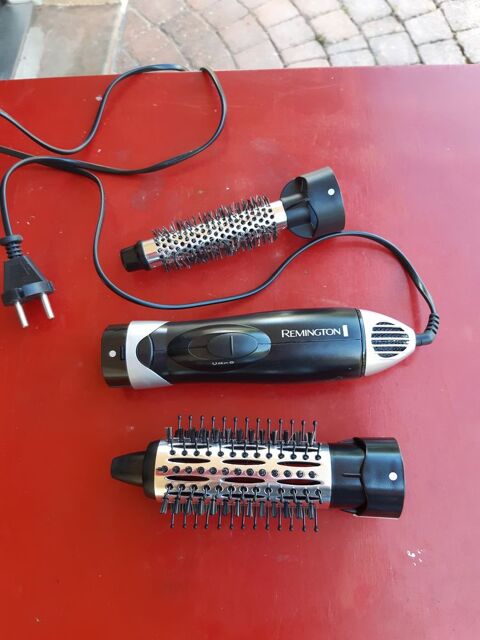 S�che-Cheveux REMINGTON AS-700. 25 Le Vernois (39)