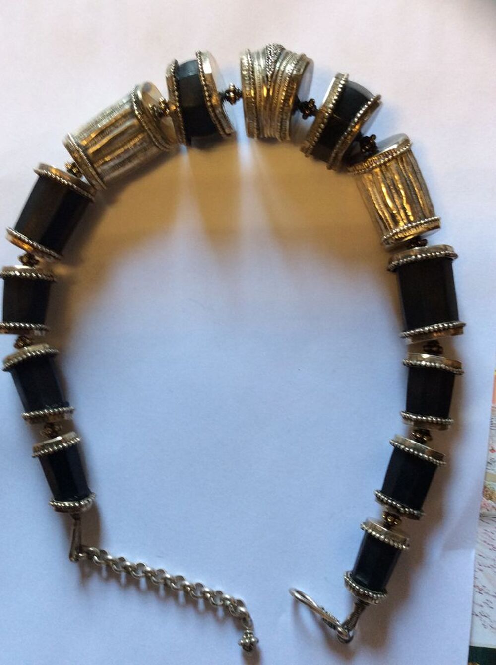 tres beau collier en argent et bois d &eacute;b&egrave;ne Bijoux et montres