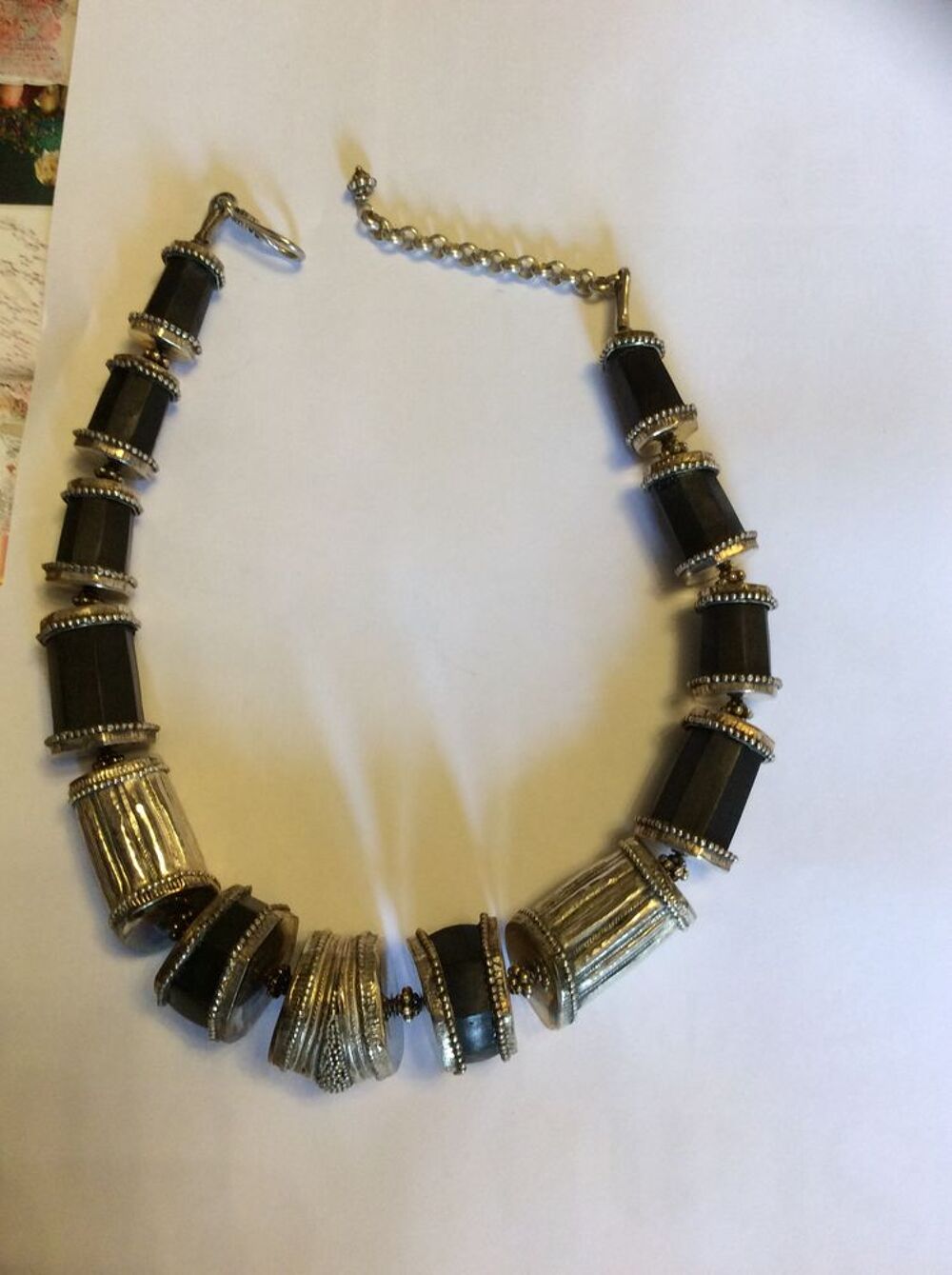 tres beau collier en argent et bois d &eacute;b&egrave;ne Bijoux et montres