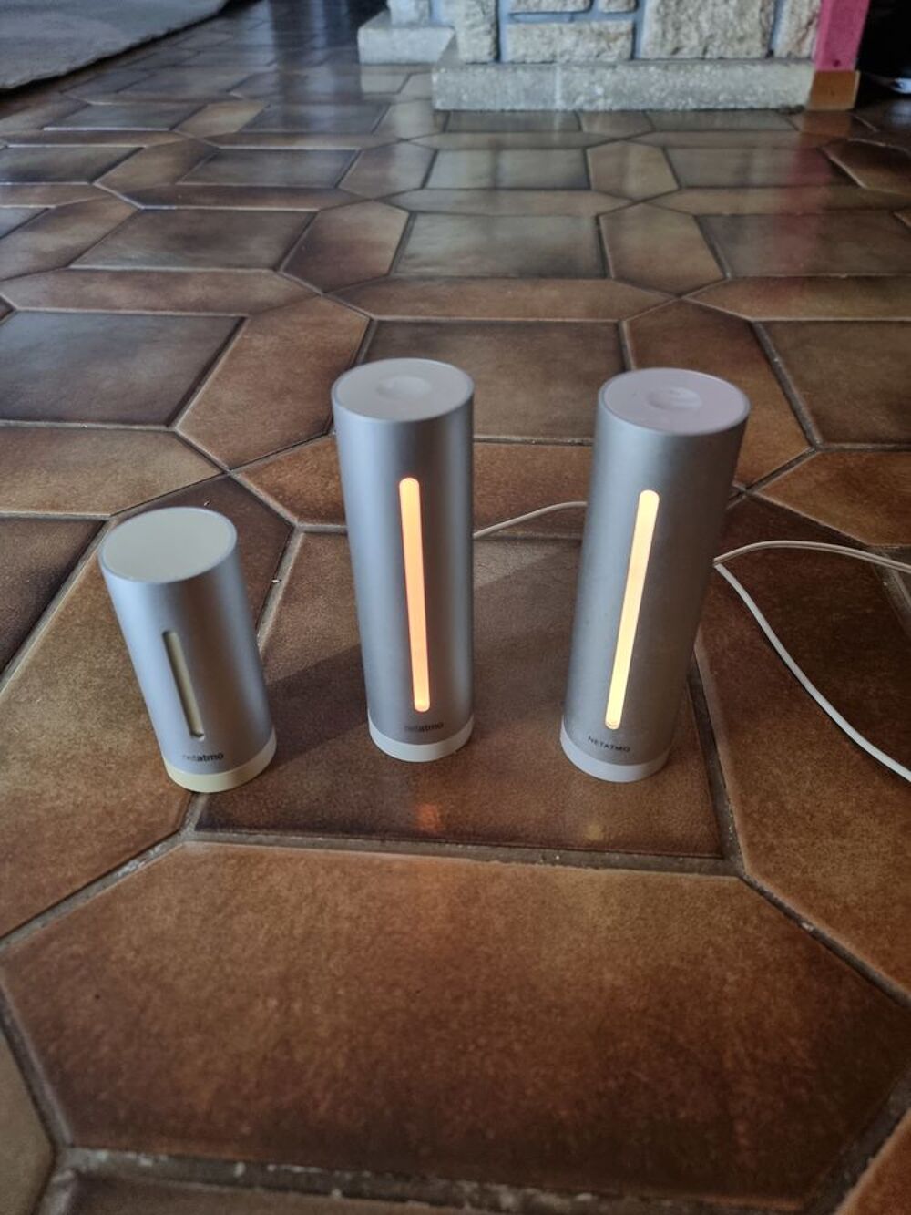 Lot de stations m&eacute;t&eacute;o Netatmo grise avec chargeurs Bricolage