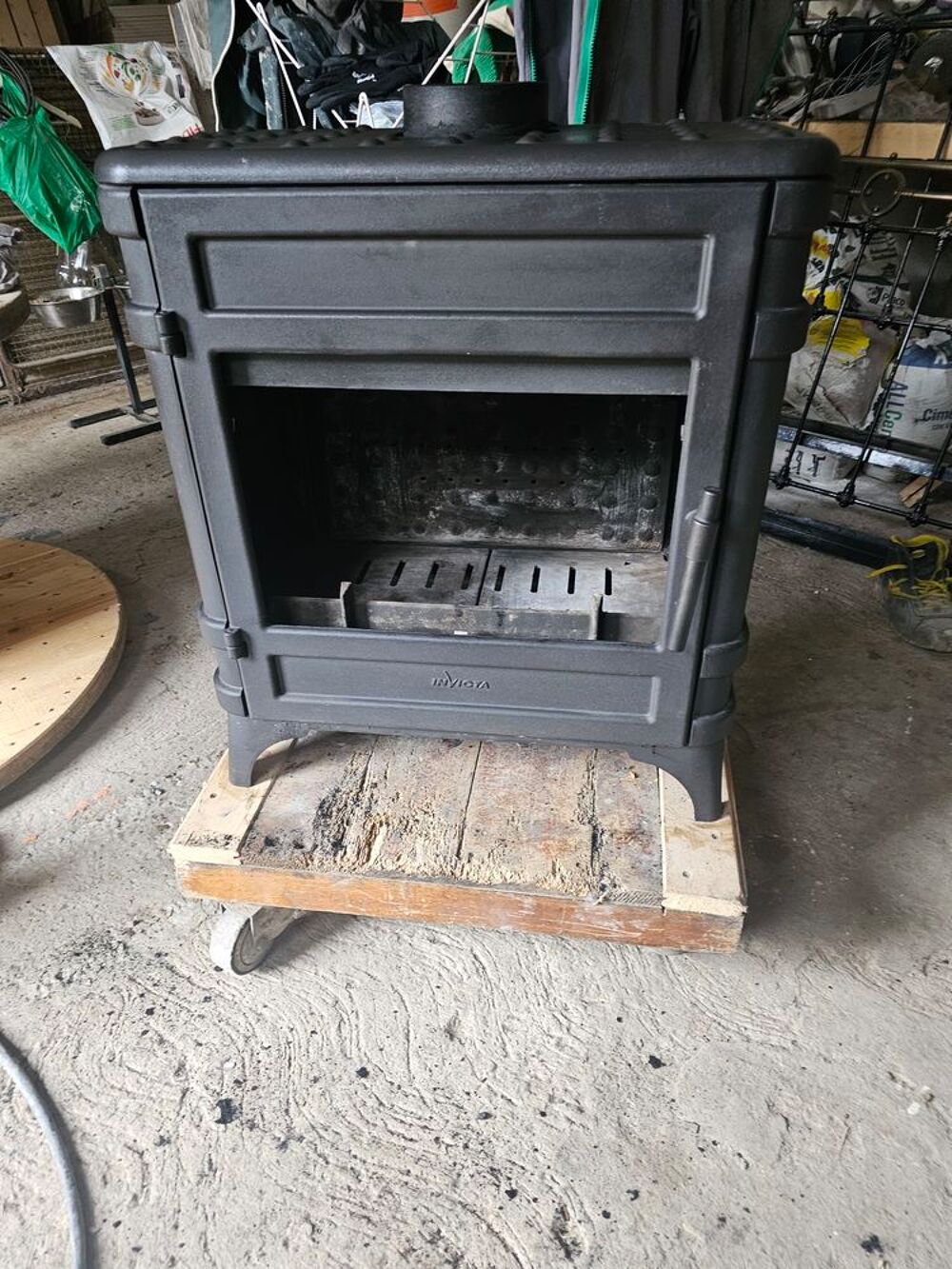 Po&ecirc;le &agrave; bois invicta Bricolage