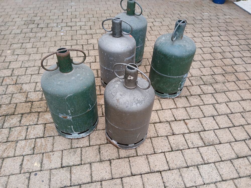 BOUTEILLES GAZ VIDE C''EST ECRIT DESSUS PRIMAGAZ Bricolage