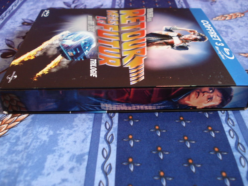 Coffret retour vers le futur en blu-ray DVD et blu-ray